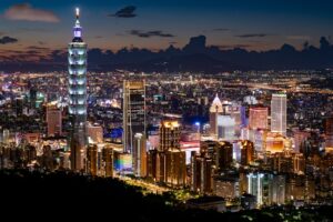 穿梭城市的秘密：客製化悠遊卡開啟留學生活新篇章！